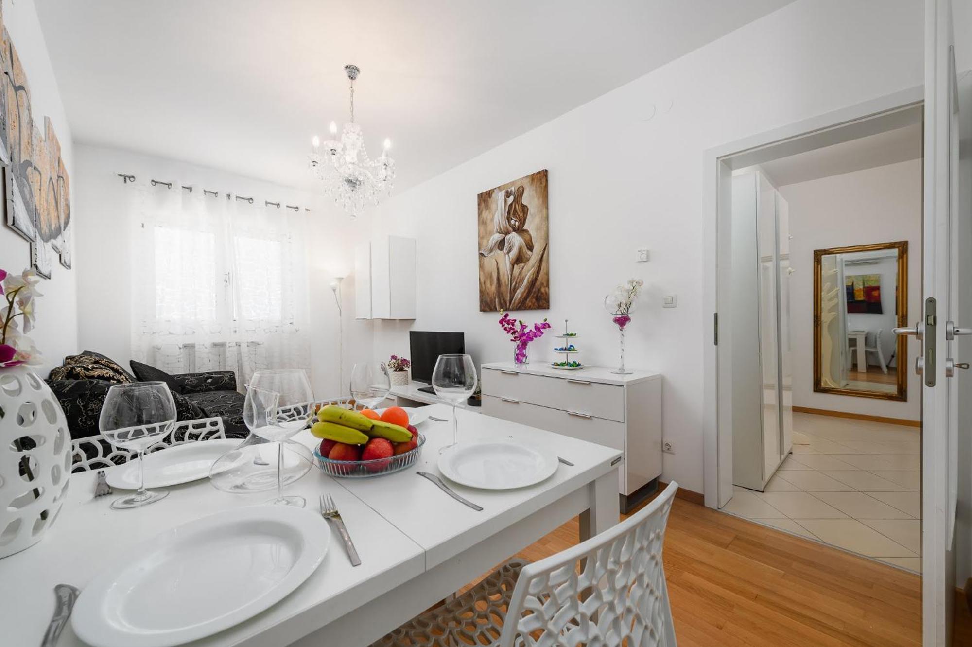 Aureo Apartment Pula Center Екстер'єр фото