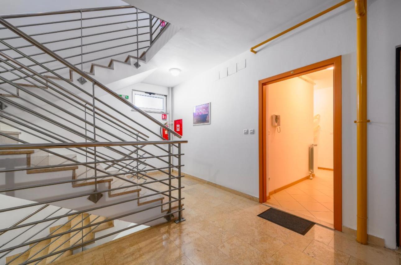 Aureo Apartment Pula Center Екстер'єр фото