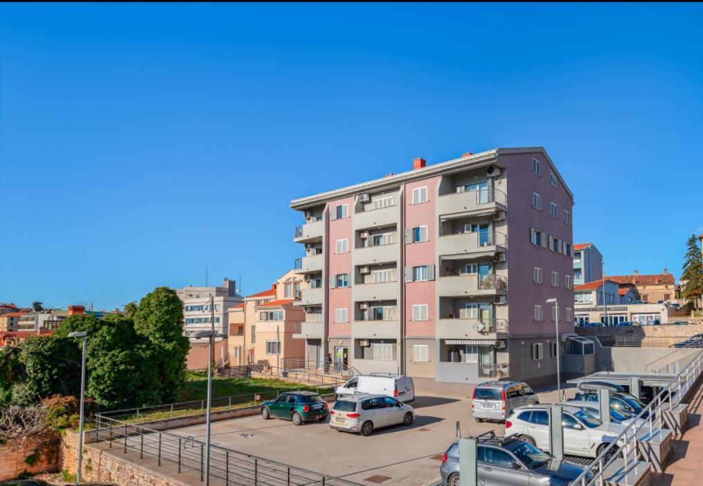 Aureo Apartment Pula Center Екстер'єр фото
