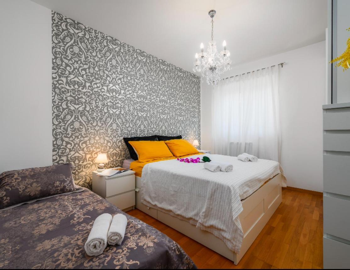 Aureo Apartment Pula Center Екстер'єр фото